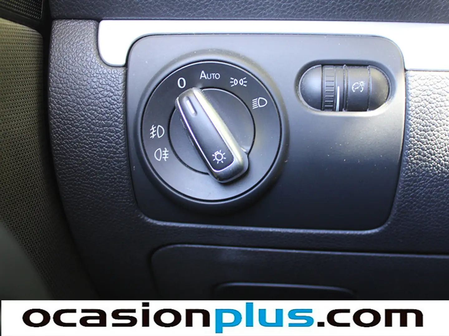 Encendido automático de faros