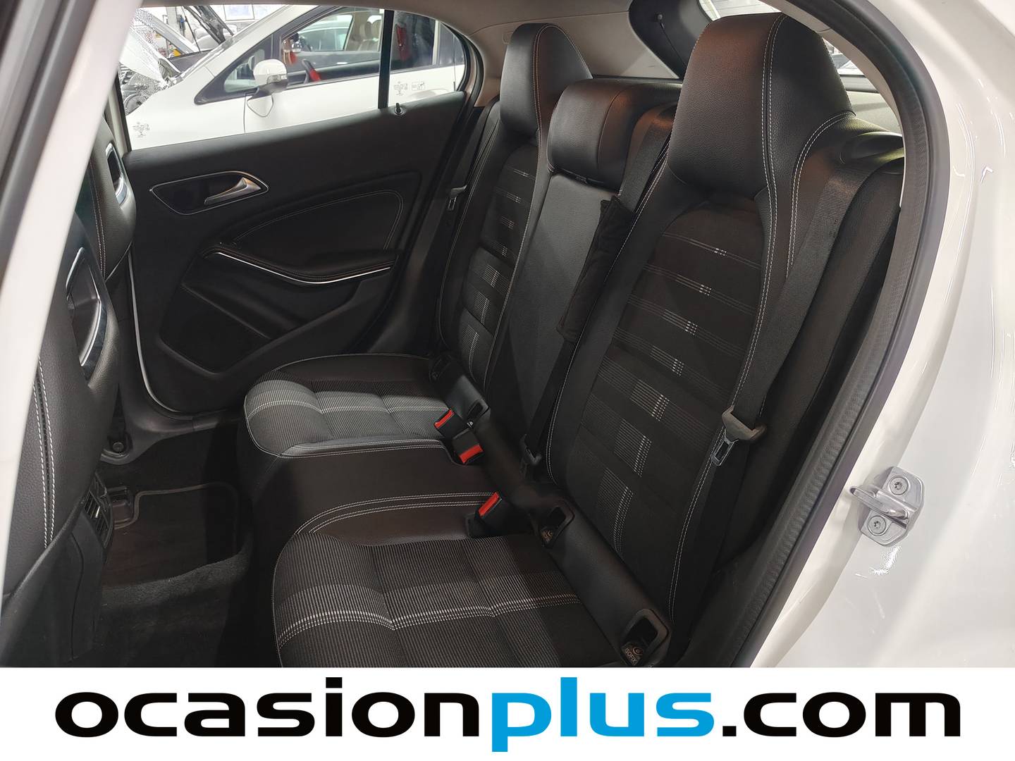 Foto asientos traseros Mercedes GLA Mercedes GLA GLA 200 d (136 CV)