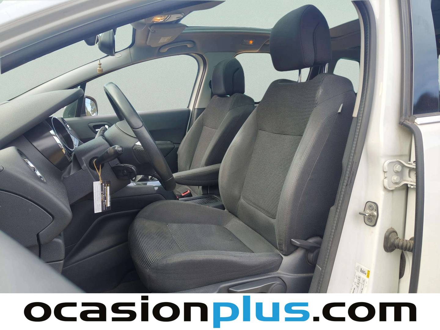 Foto asientos delanteros Peugeot 5008 Peugeot 5008 1.6 HDI Allure FAP (115 CV)