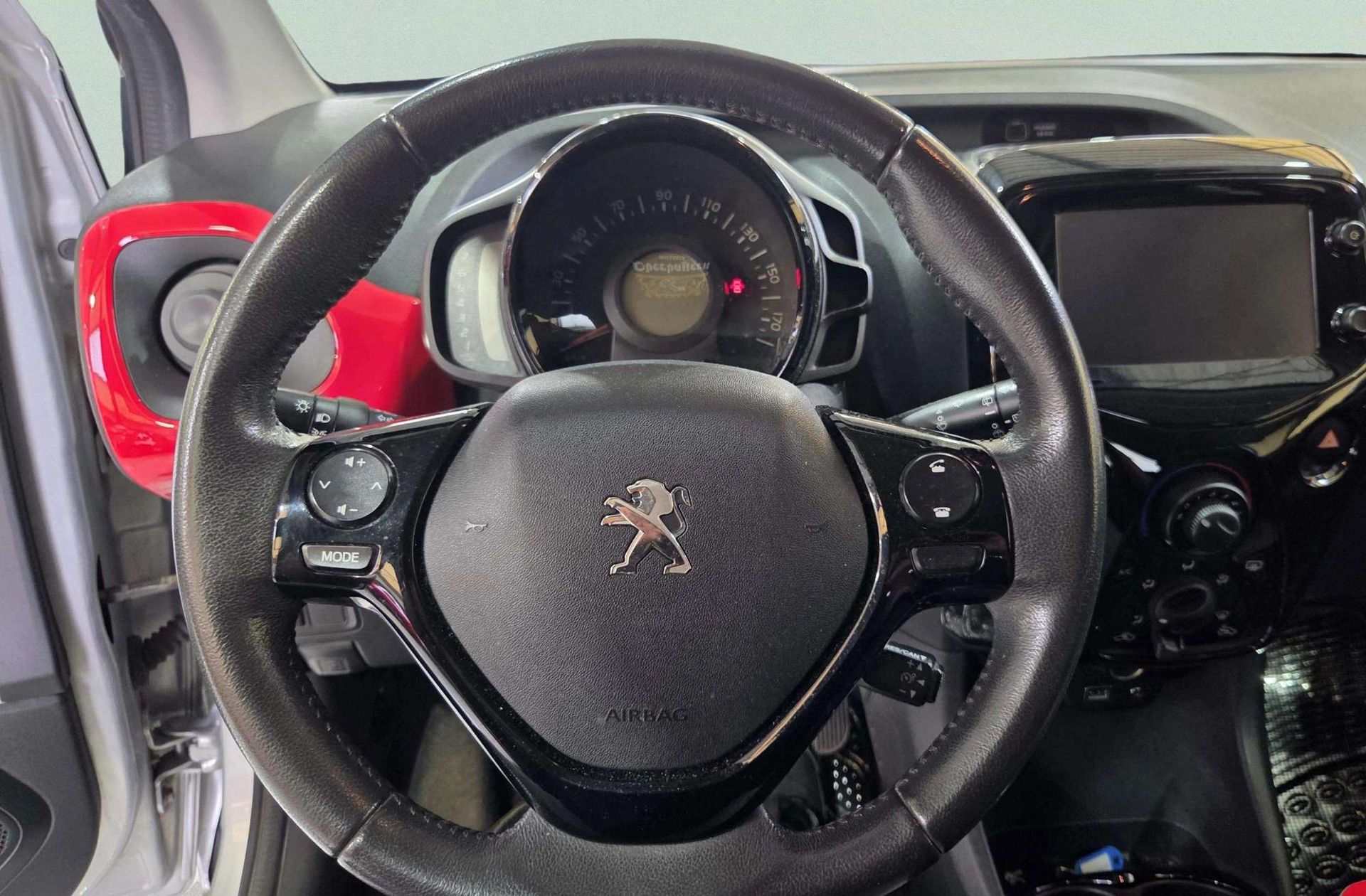Peugeot 108 1.2 PureTech Top! Allure - foto 18