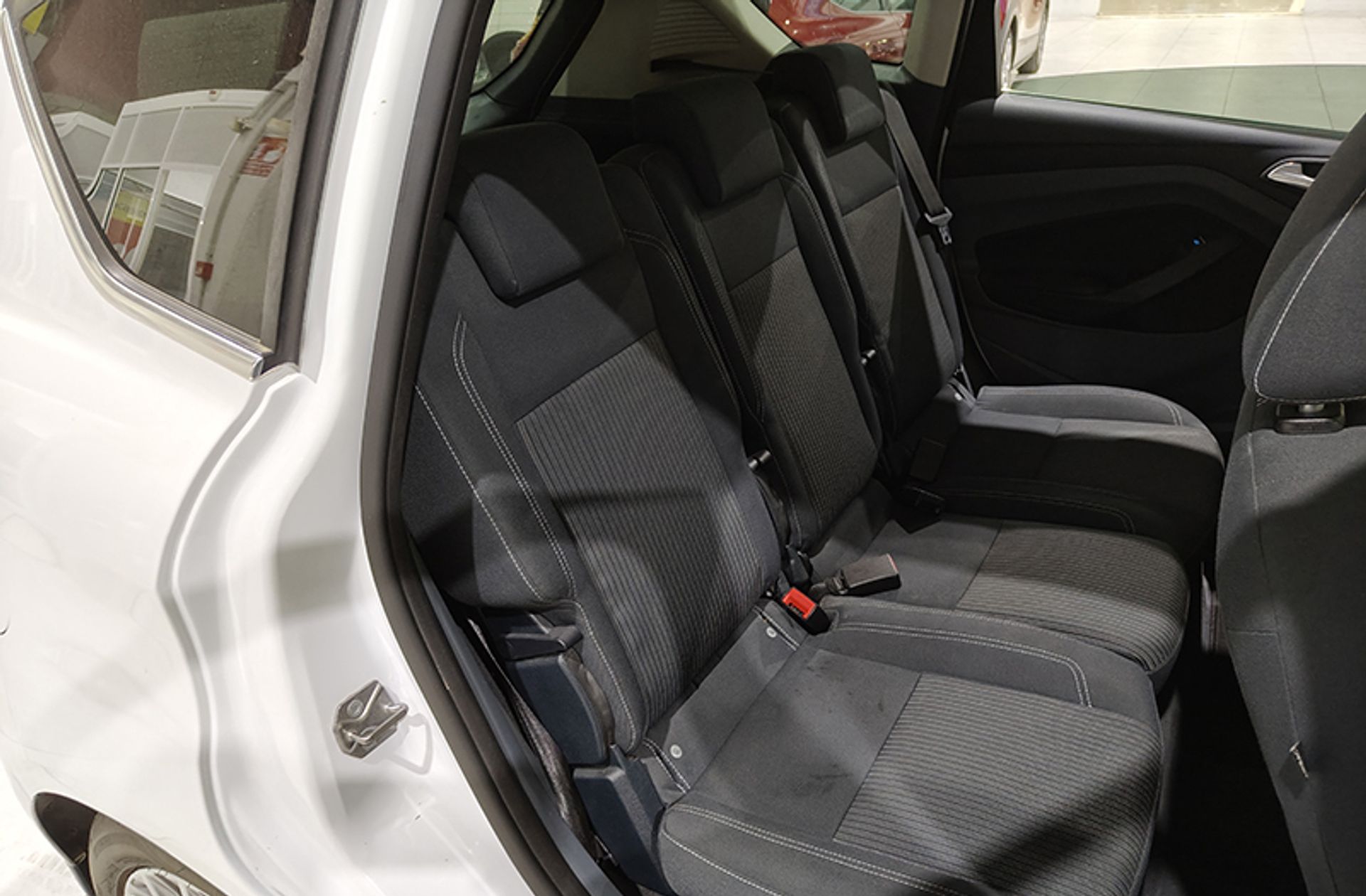 Ford C-Max 1.0 EcoBoost Titanium - foto 17