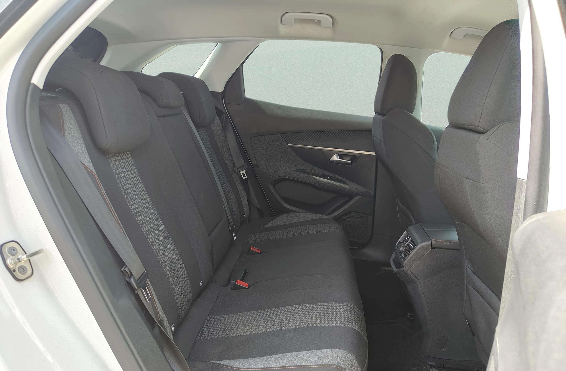 Peugeot 3008 PureTech 130 Active - foto 16