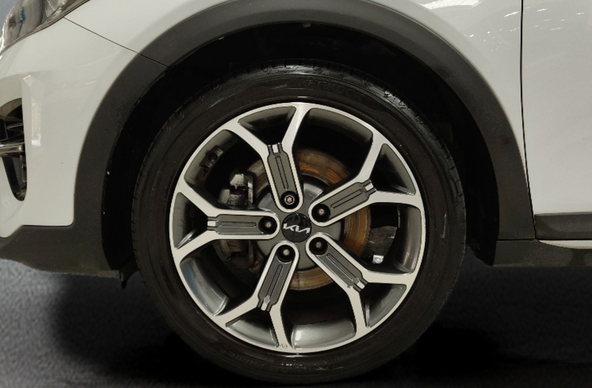 Kia XCeed 1.5 MHEV iMT Tech - foto 40