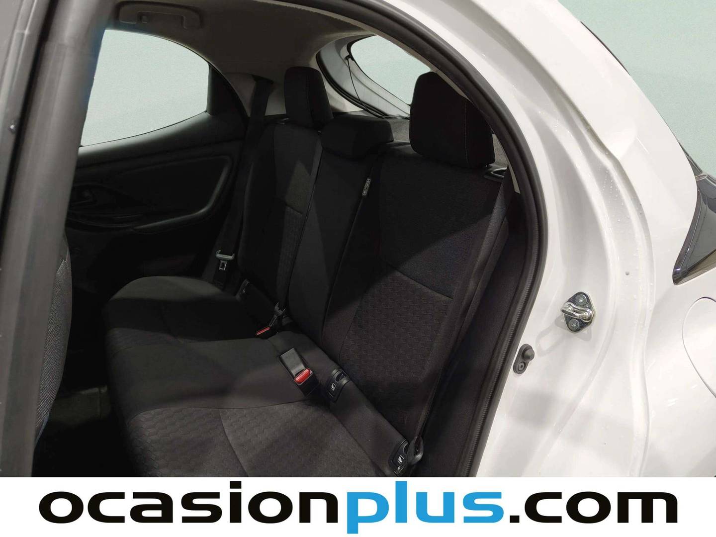 Foto asientos traseros Toyota Yaris Toyota Yaris 1.0 70 Business (69 CV)