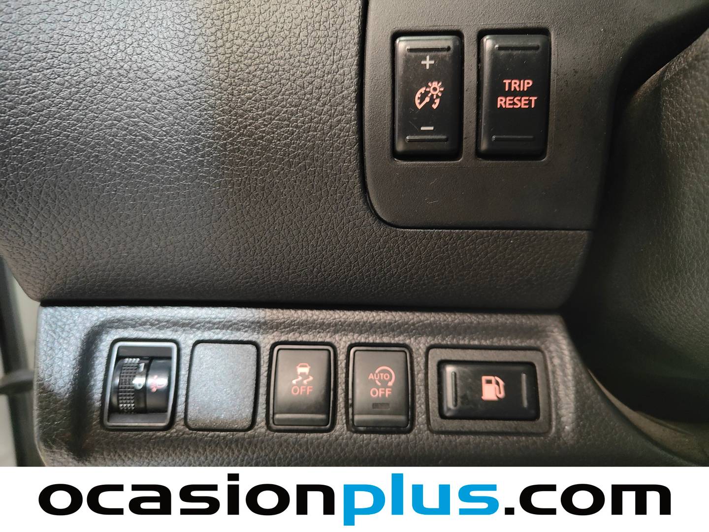 Equipamiento del Nissan Navara Nissan Navara PickUp 2.3 dCi Doble Cabina Acenta (160 CV)