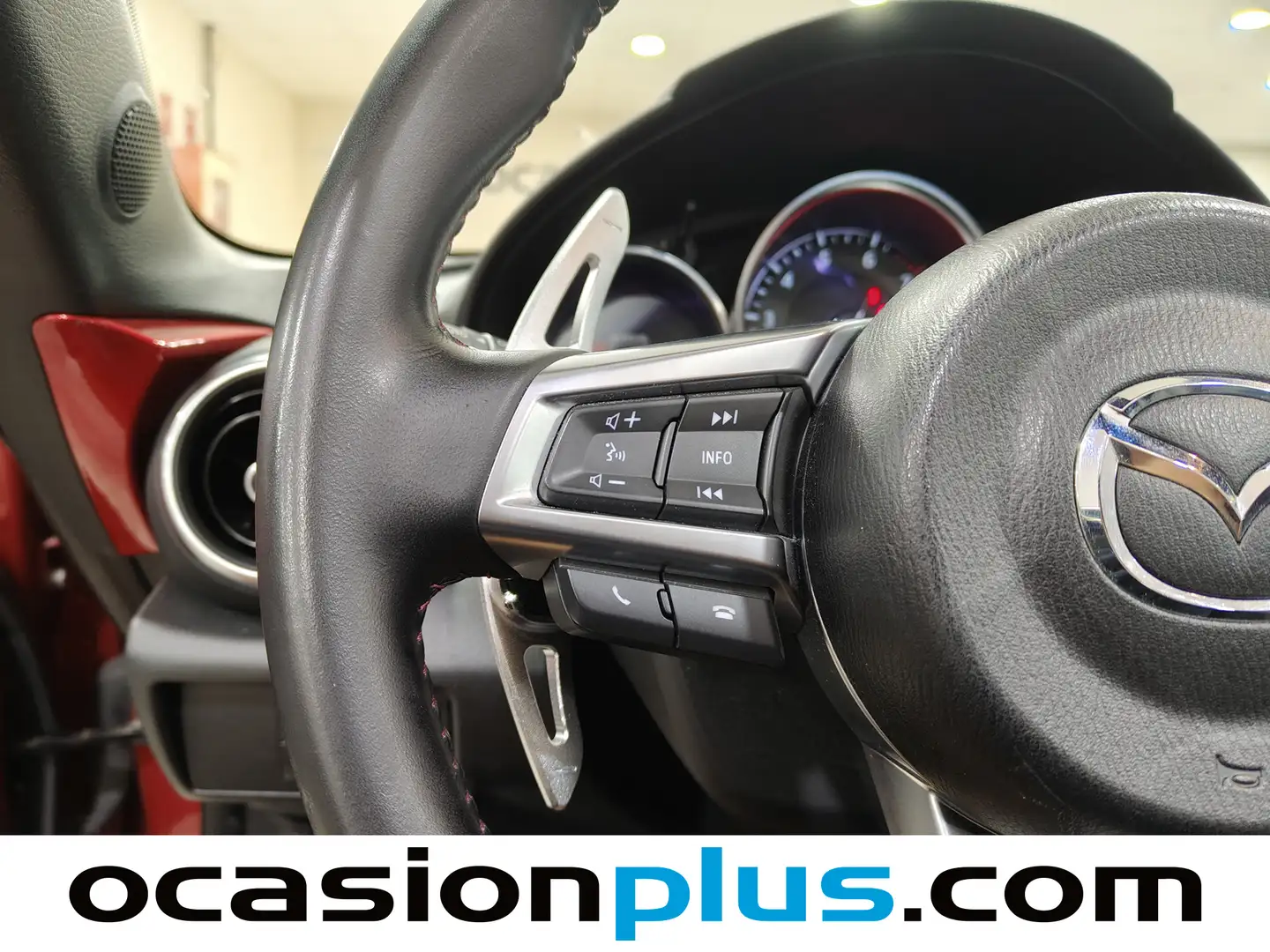 Foto Mazda MX-5 Mazda MX-5 2.0 Luxury Auto RF Targa (160 CV)