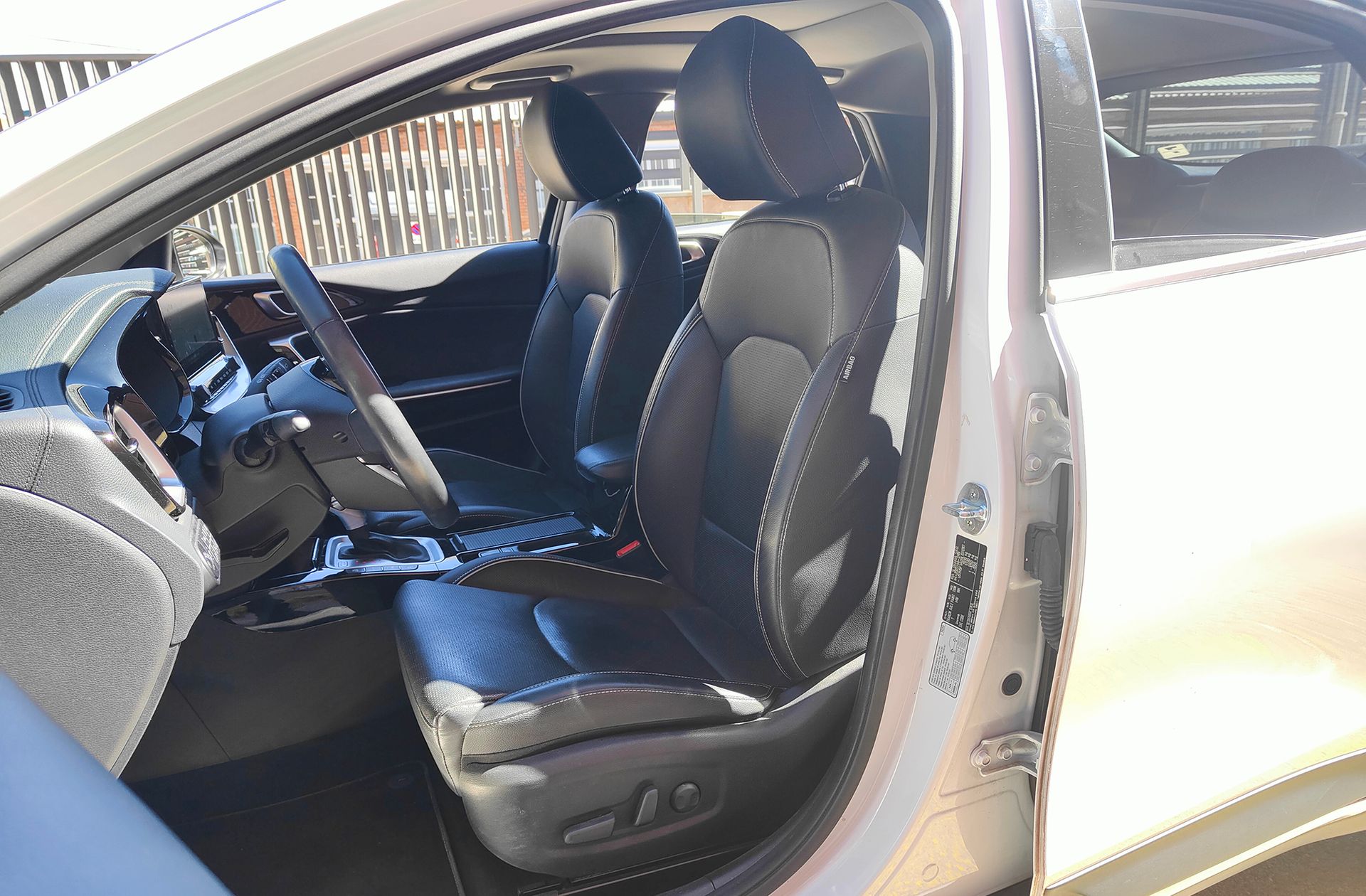 Kia XCeed 1.6 GDi PHEV eMotion - foto 14