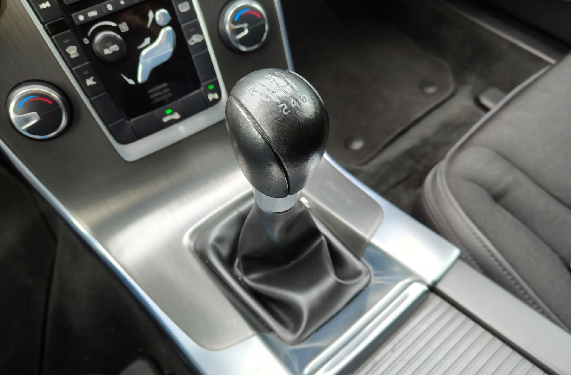 Volvo V60 1.6 DRIVe Momentum - foto 5