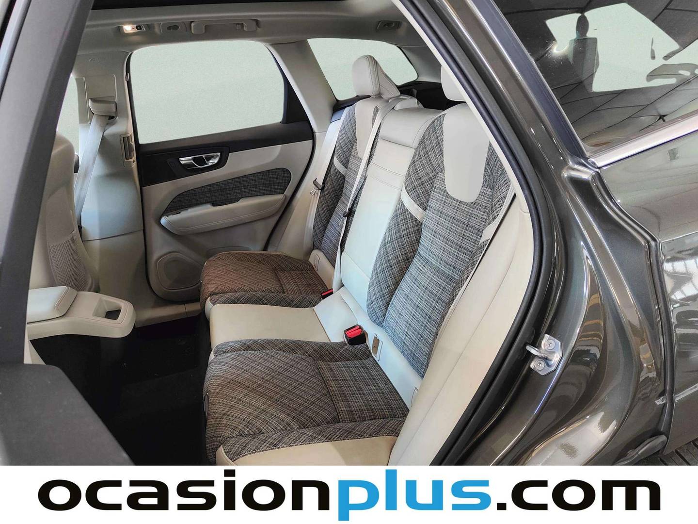 Foto asientos traseros Volvo XC60 Volvo XC60 D4 Momentum AWD Auto (190 CV)