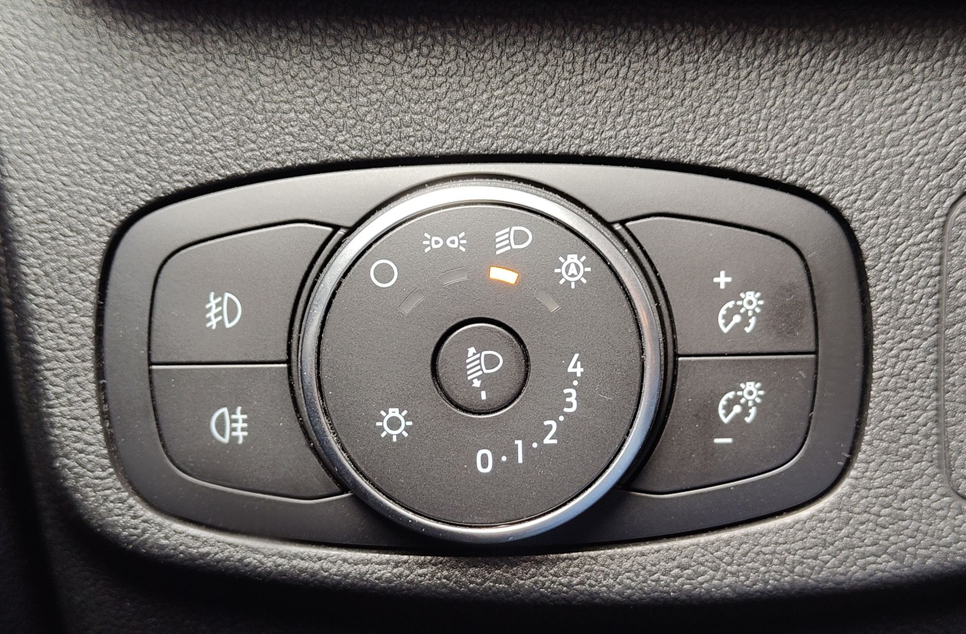 Ford Focus 1.0 EcoBoost MHEV ST-Line - foto 25