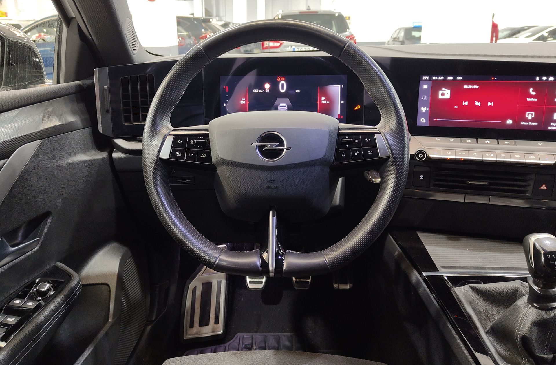 Opel Astra 1.2 Turbo XHT GS - foto 27