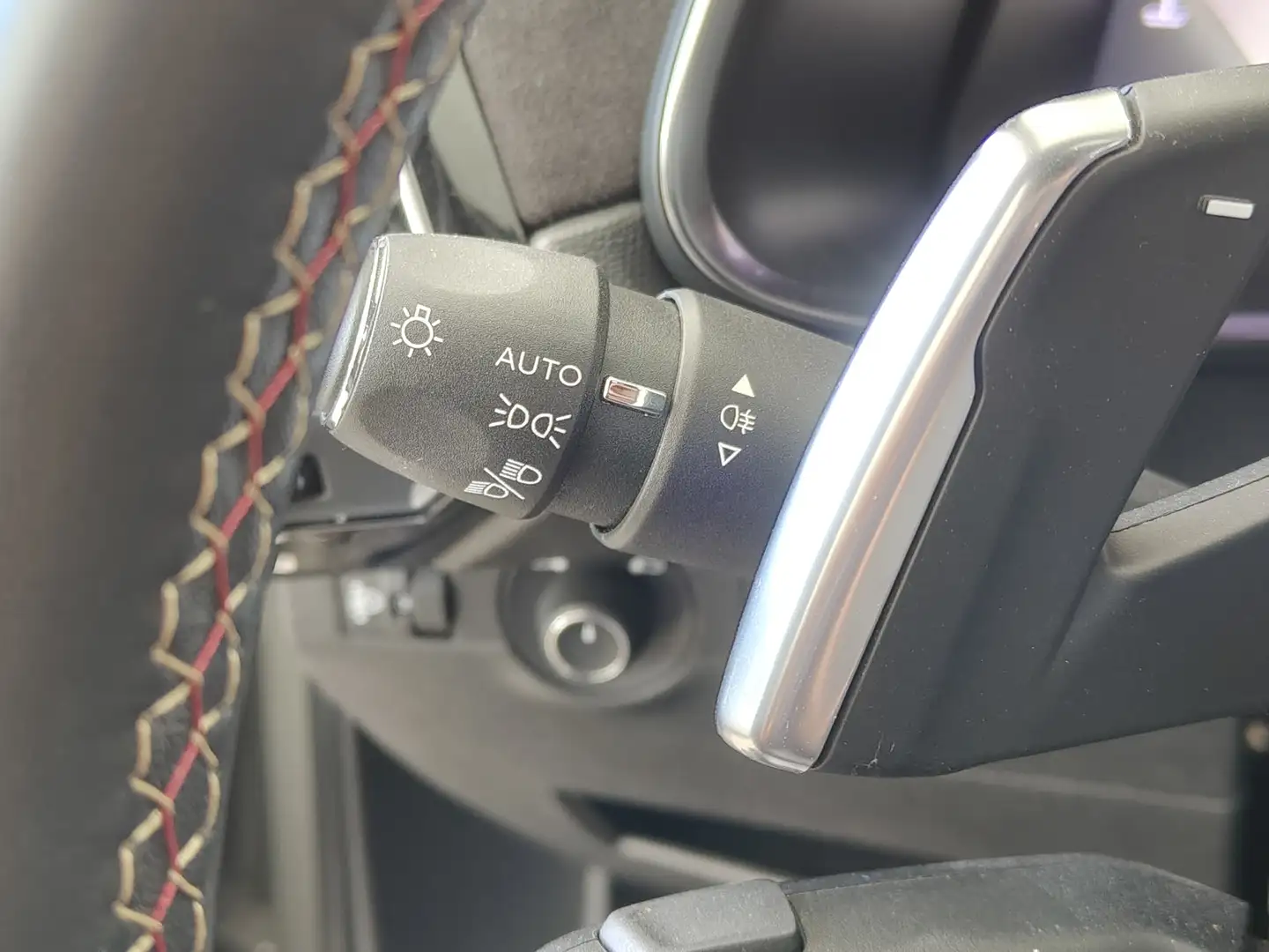 Foto DS DS 7 DS DS7 Crossback BlueHDi 130 Performance Line Auto (130 CV)