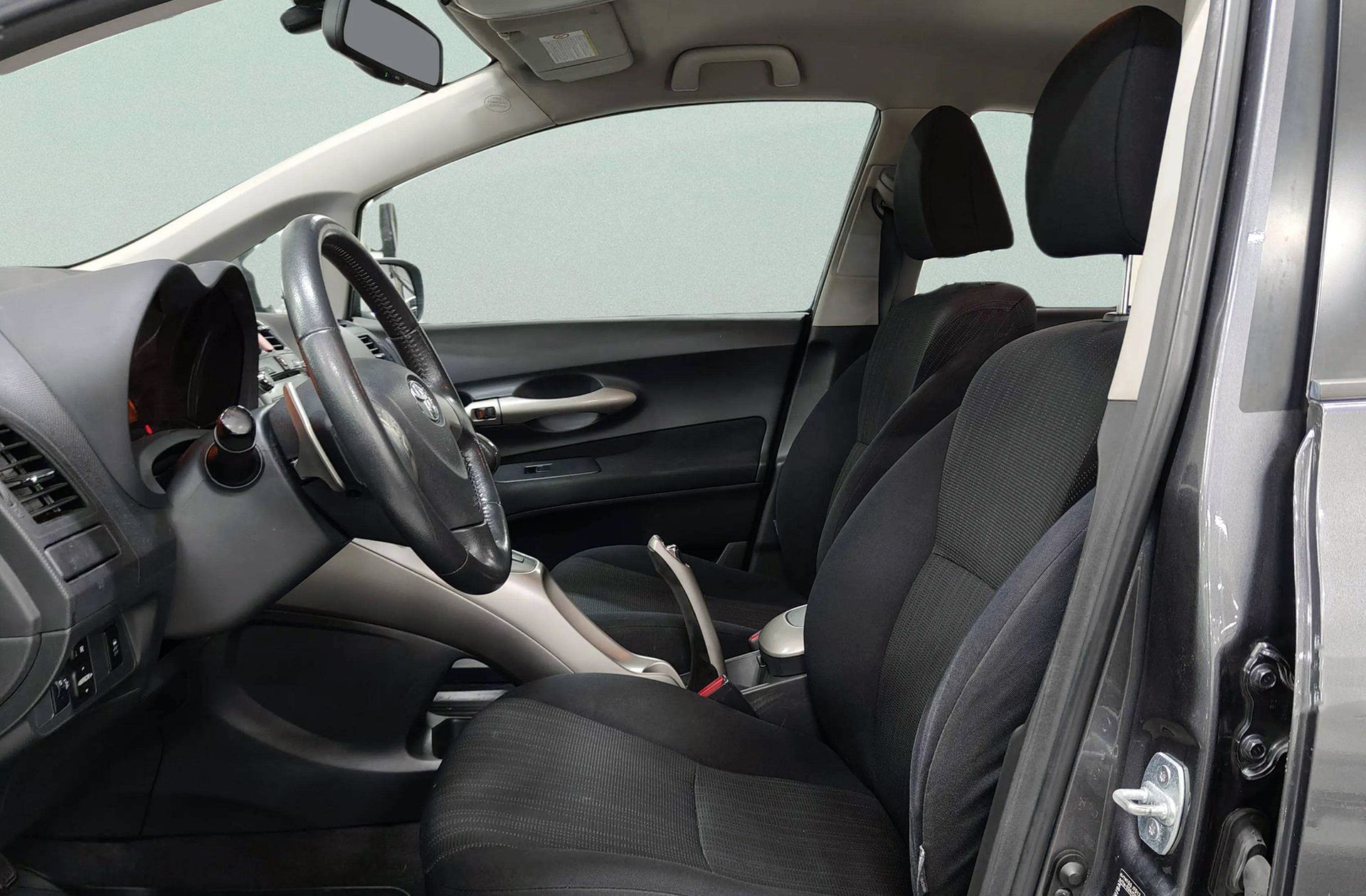 Toyota Auris 1.6 VVT-I Dual Sol M/M - foto 8