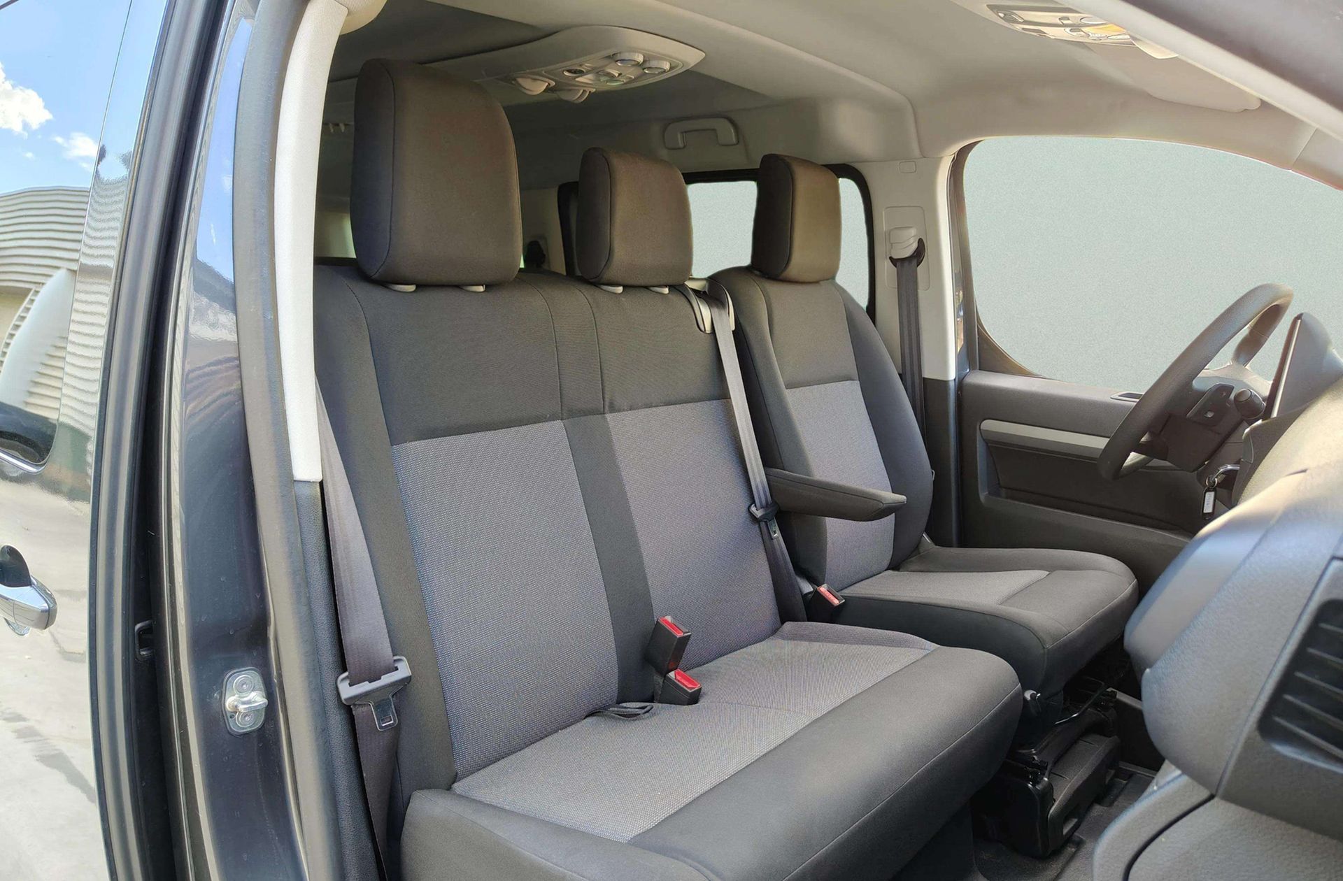 Peugeot Traveller BlueHDi Business Long EAT8 9 plazas - foto 18