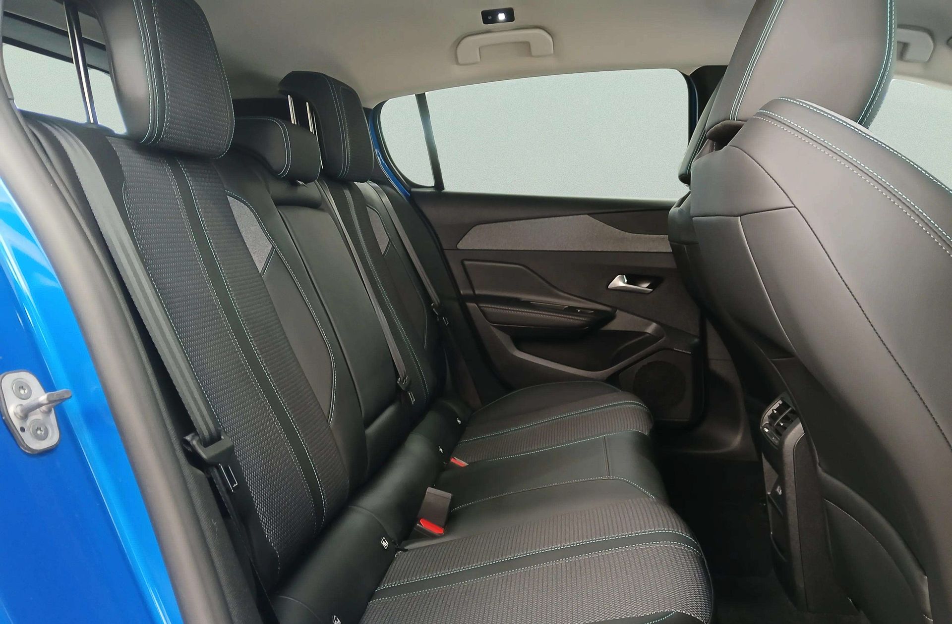 Peugeot 308 Allure Pack BlueHDi 130 EAT8 - foto 18