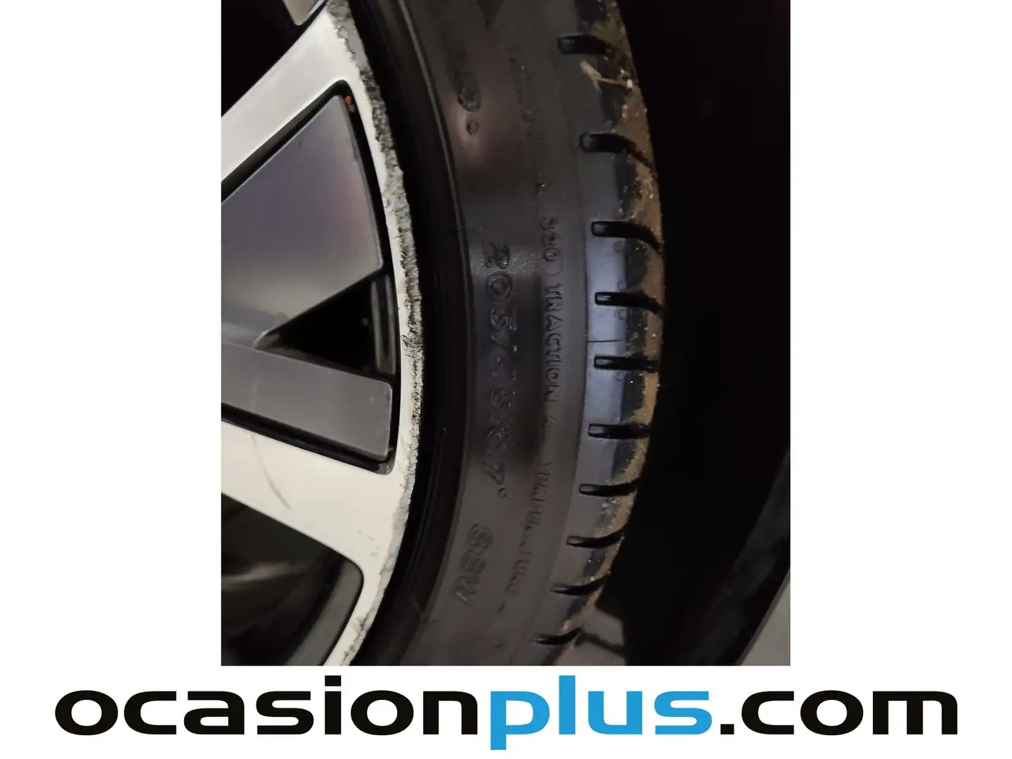 Foto Peugeot 208 Peugeot 208 BlueHDi 100 GT Line (100 CV)