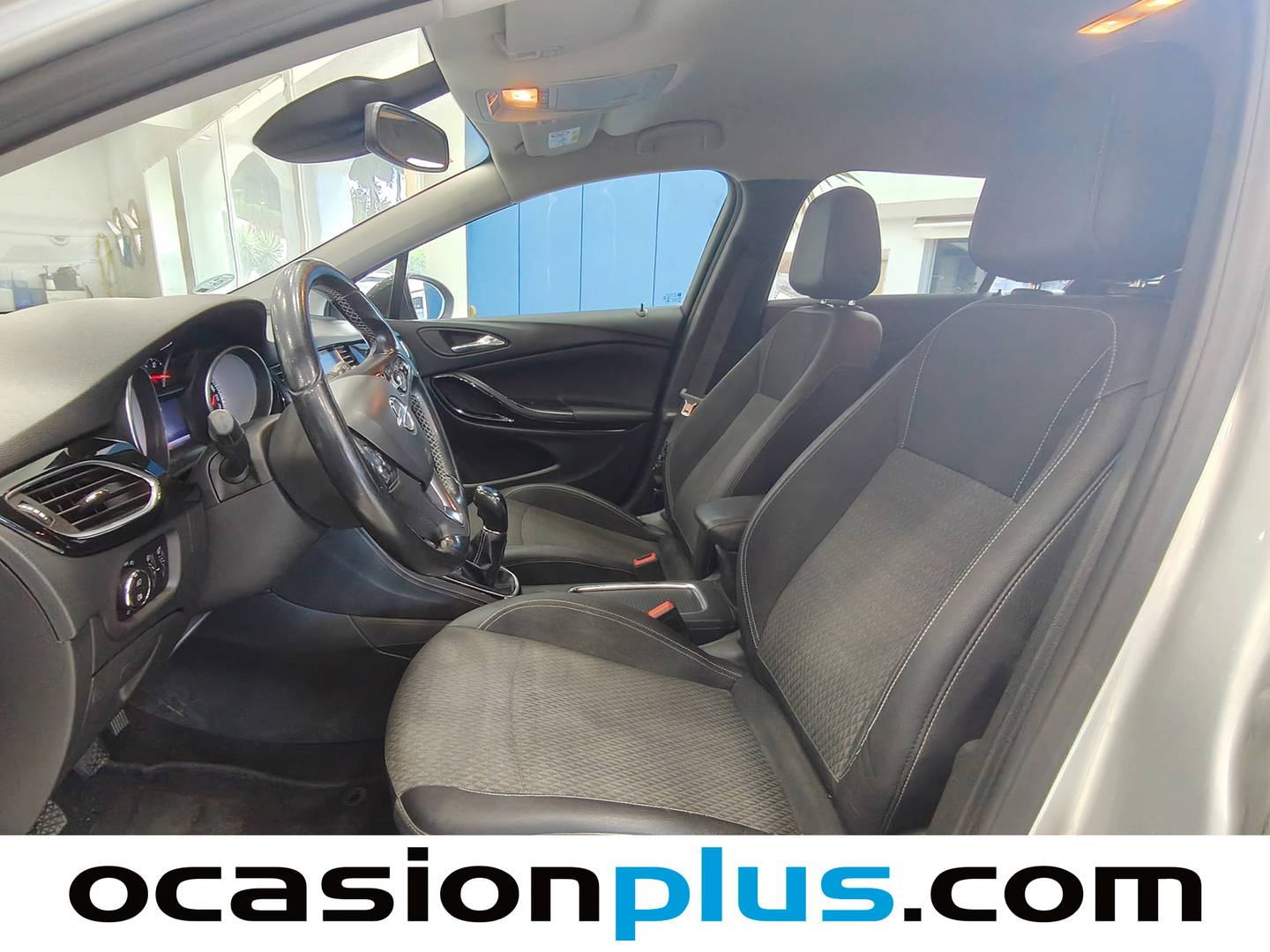 Foto asientos delanteros Opel Astra Opel Astra Sports Tourer 1.4 Turbo Excellence (150 CV)