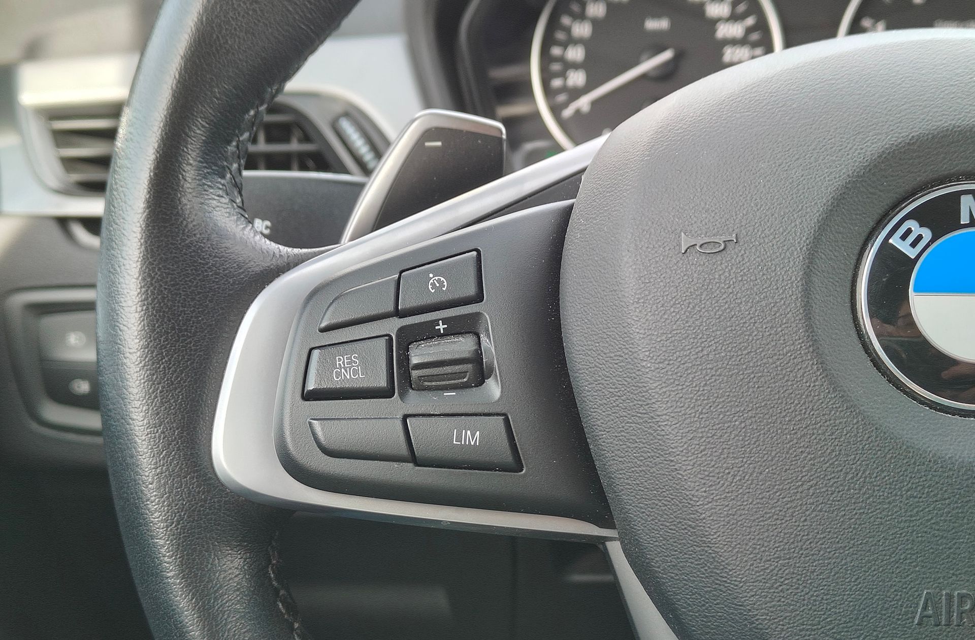 BMW X1 sDrive18d - foto 29