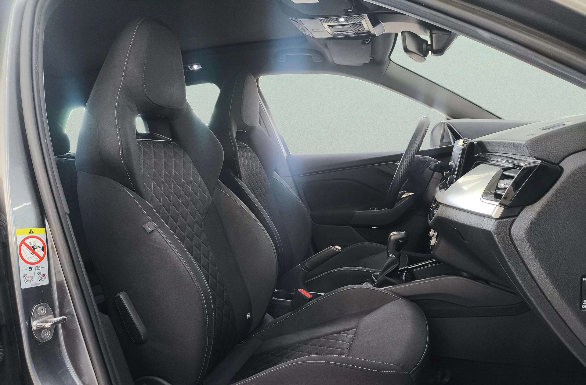 Škoda Kamiq 1.5 TSI Sport DSG - foto 20
