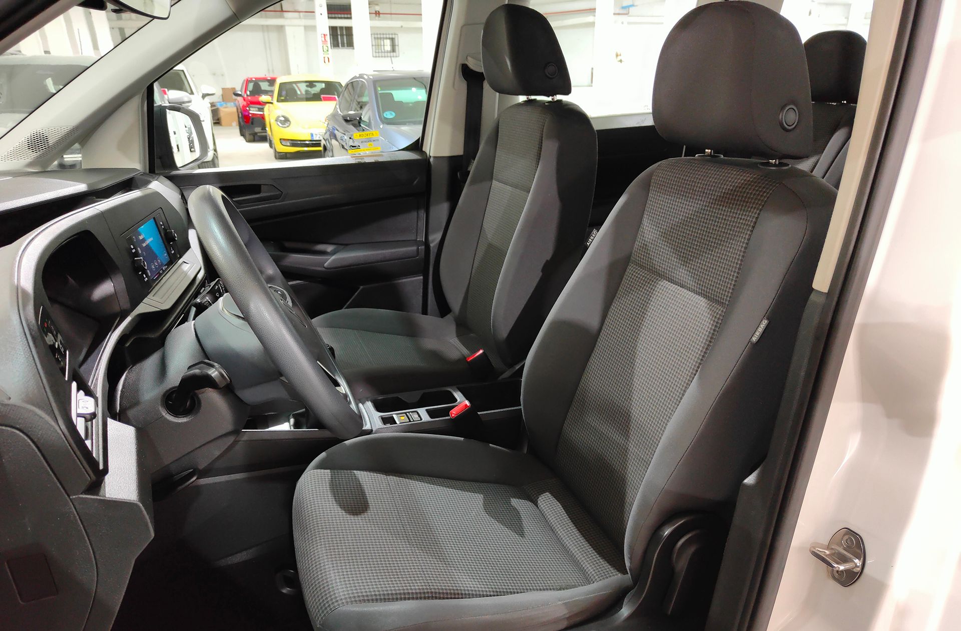 Volkswagen Caddy 2.0 TDI - foto 11