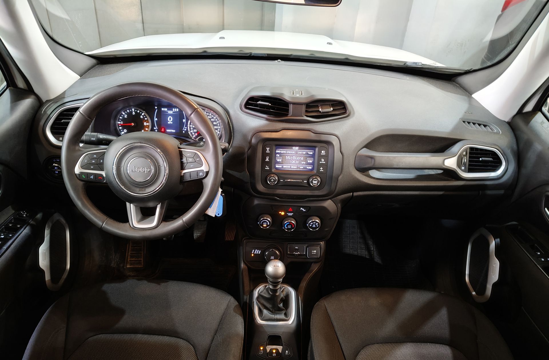 Jeep Renegade 2.0 MultiJet Longitude Active Drive 4x4 - foto 28