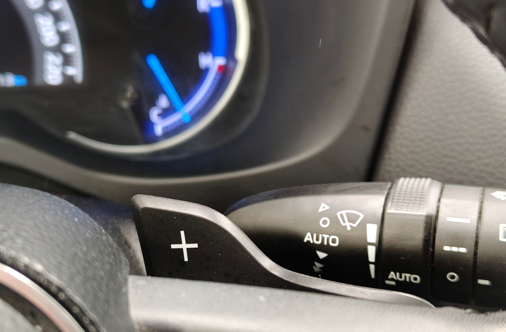 Toyota RAV4 2.5l hybrid Feel! - foto 32