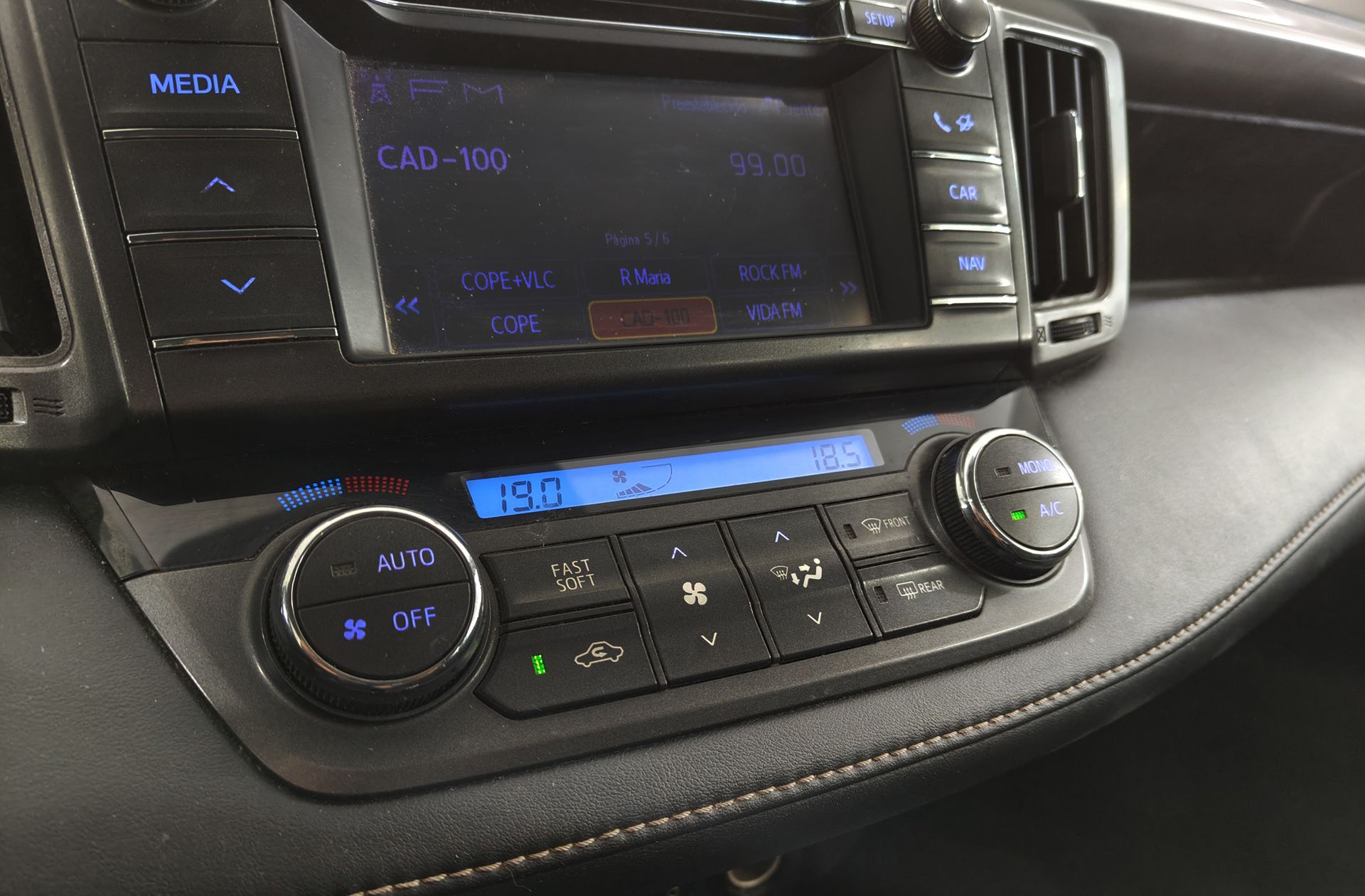 Toyota RAV4 120D Advance 4x2 - foto 30