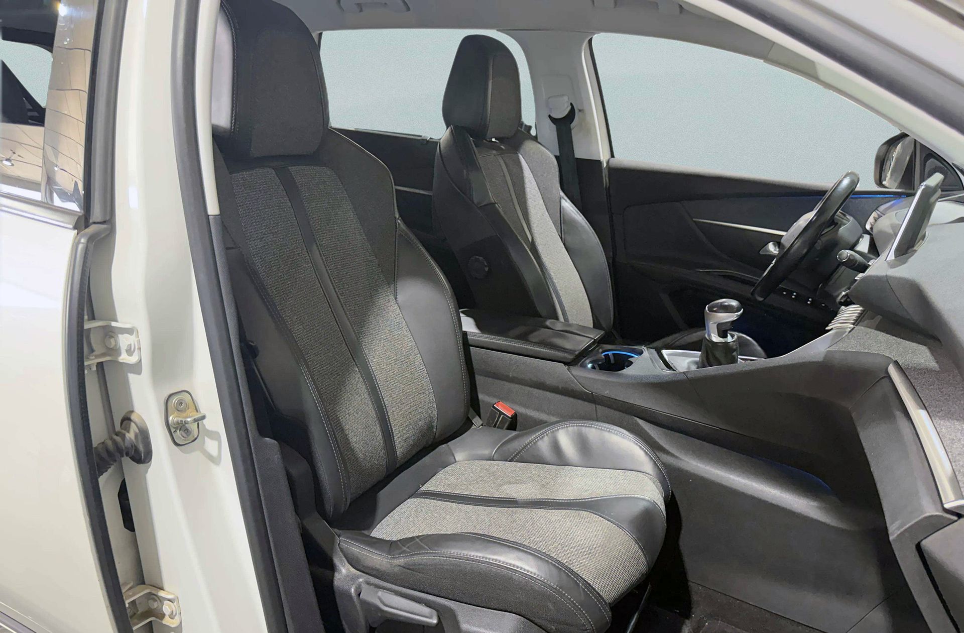Peugeot 5008 BlueHDi 120 Allure 7 plazas - foto 18