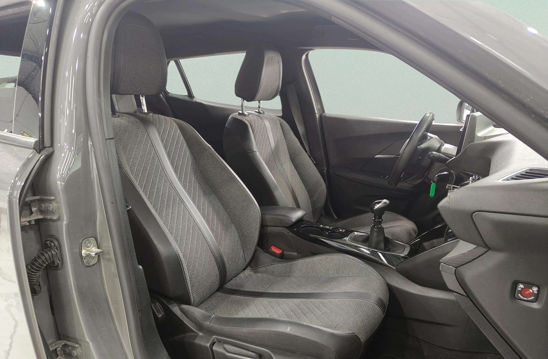 Peugeot 2008 PureTech 100 Allure - foto 19