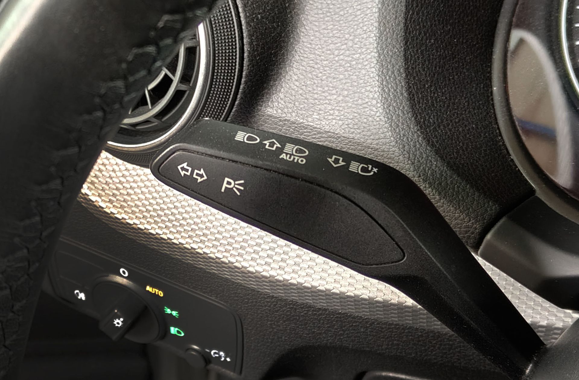 Audi Q2 Advanced 30 TDI - foto 25