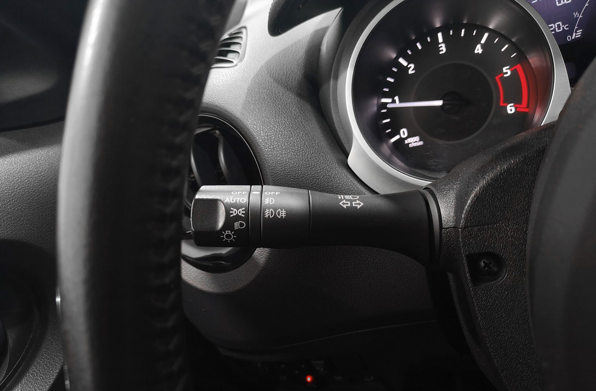 Nissan Juke dCi 110 N-Connecta - foto 25