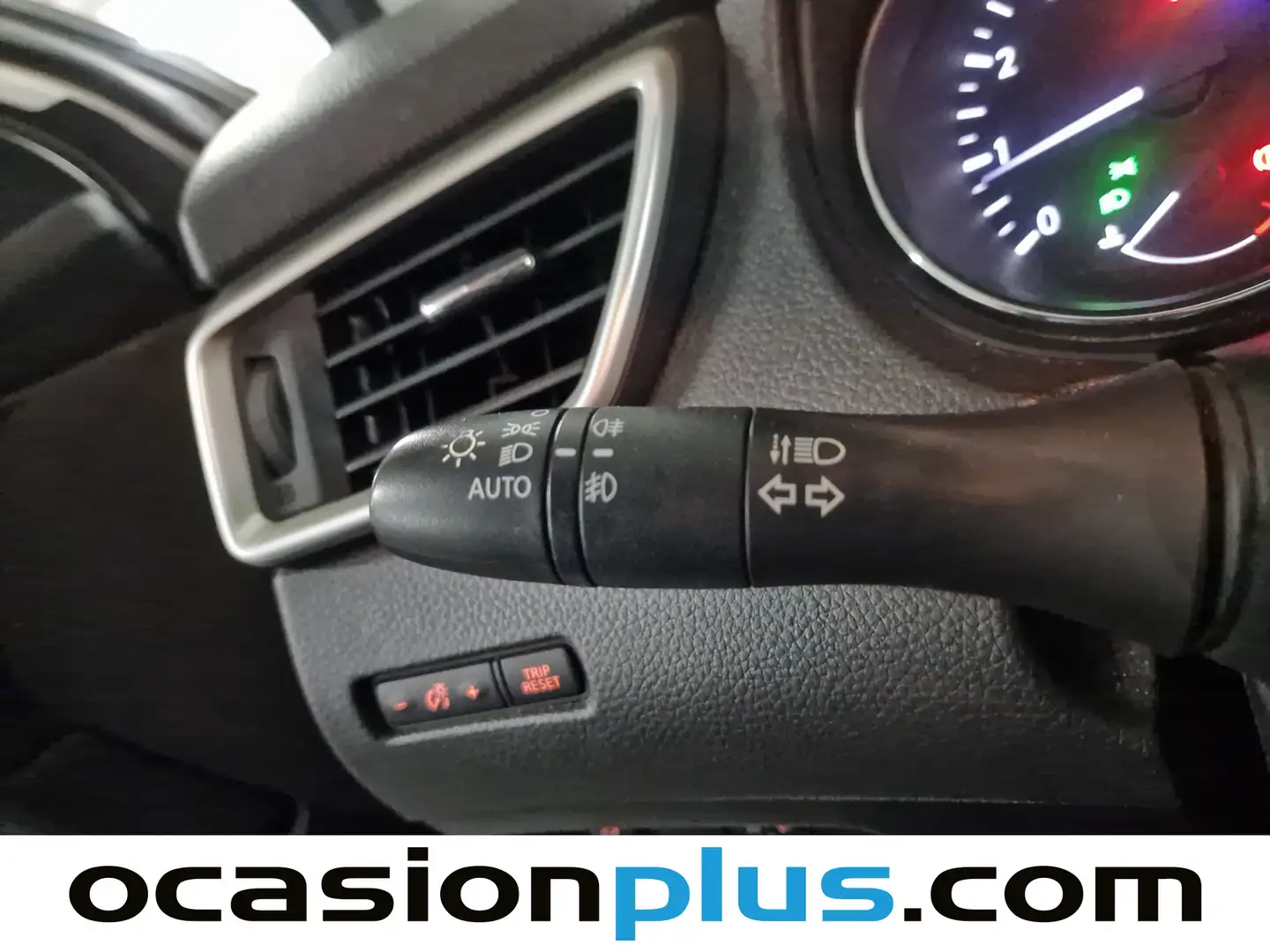 Foto Nissan QASHQAI Nissan Qashqai DIG-T 115 N-Connecta 4x2 (115 CV)