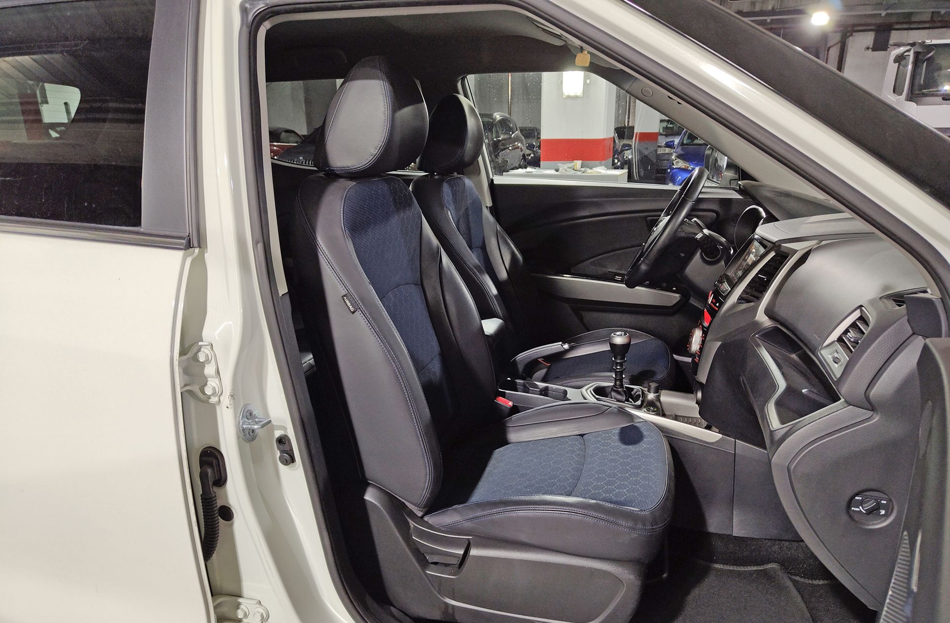 SsangYong Tivoli G16 GLP Limited 4x2 - foto 15