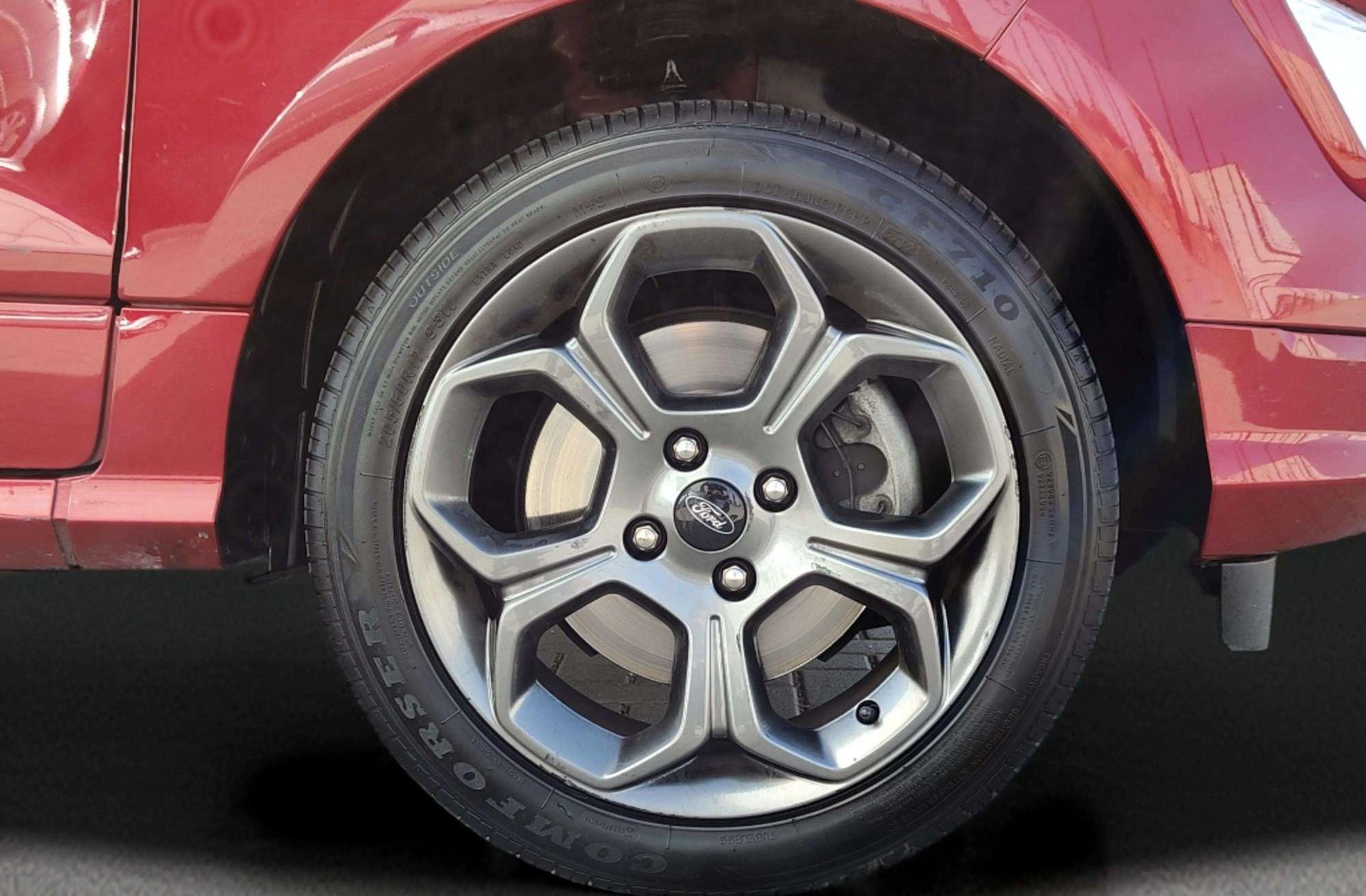 Ford EcoSport 1.0T EcoBoost ST Line - foto 38