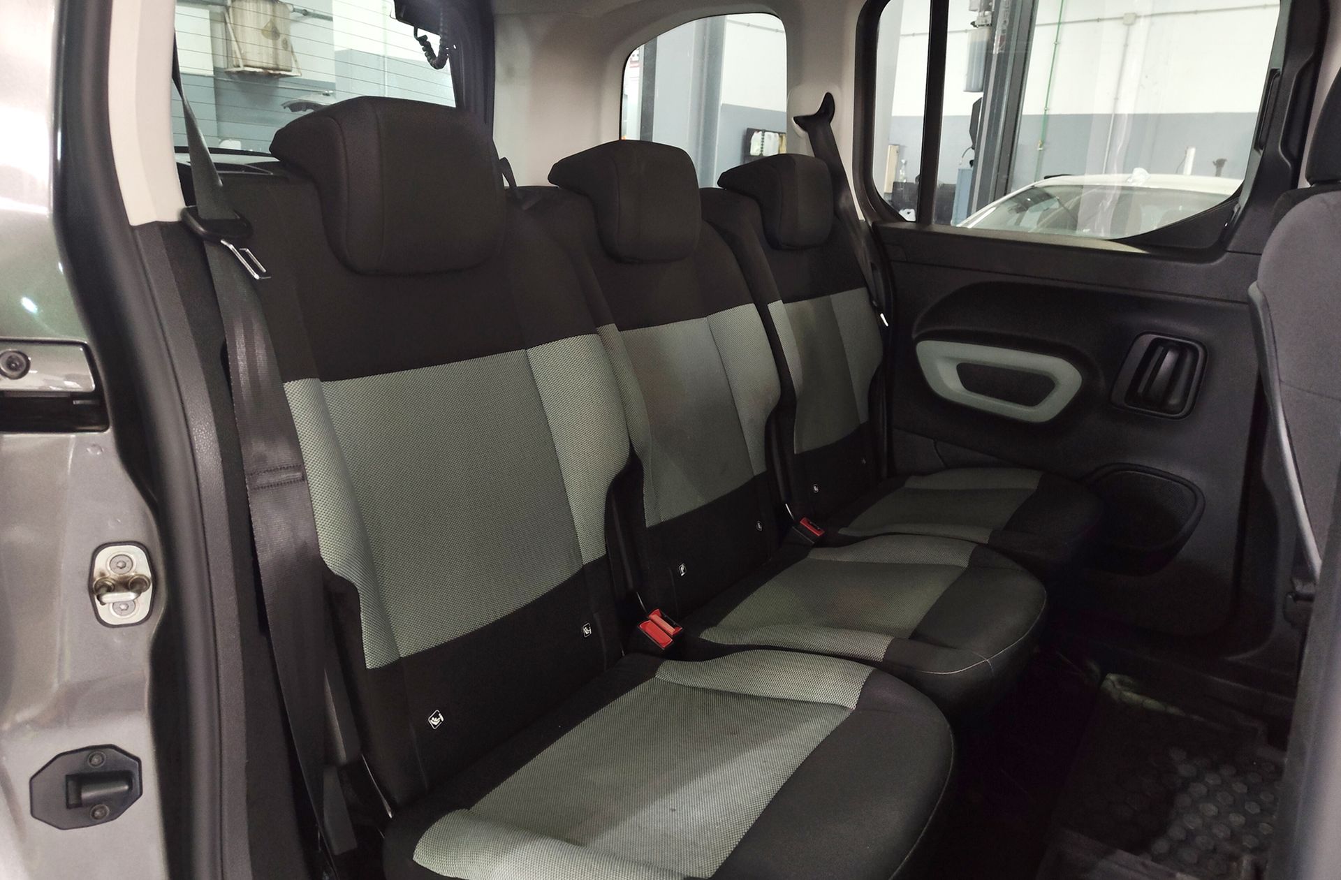 Citroën Berlingo BlueHDi 100 Talla M Shine - foto 16