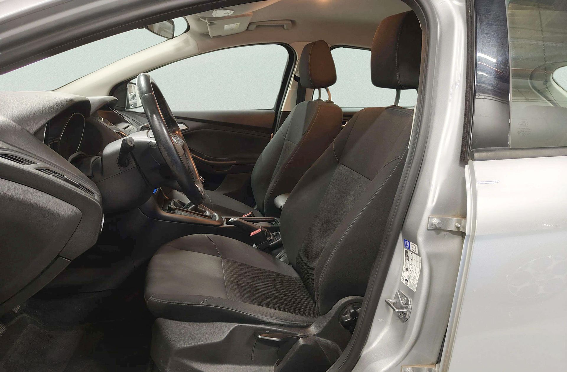 Ford Focus 1.0 EcoBoost Trend+ - foto 8