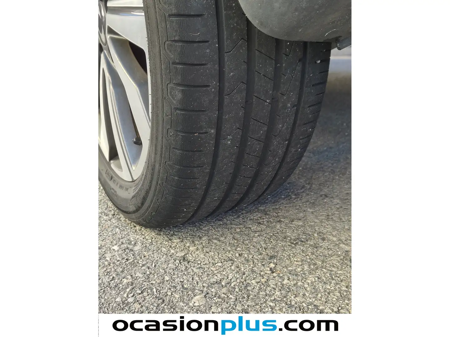 Foto SsangYong Tivoli Ssangyong Tivoli Ssangyong Tivoli G15T Limited Auto (163 CV)