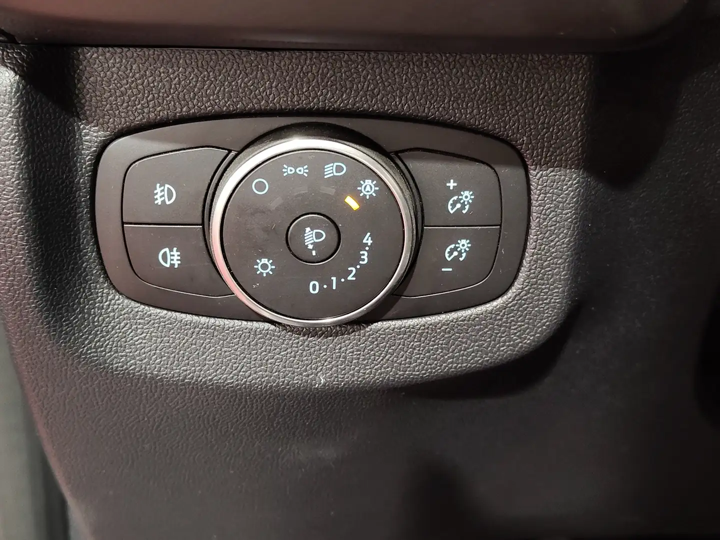 Foto Ford Tourneo Courier Ford Tourneo Courier 1.0 Ecoboost Trend (125 CV)