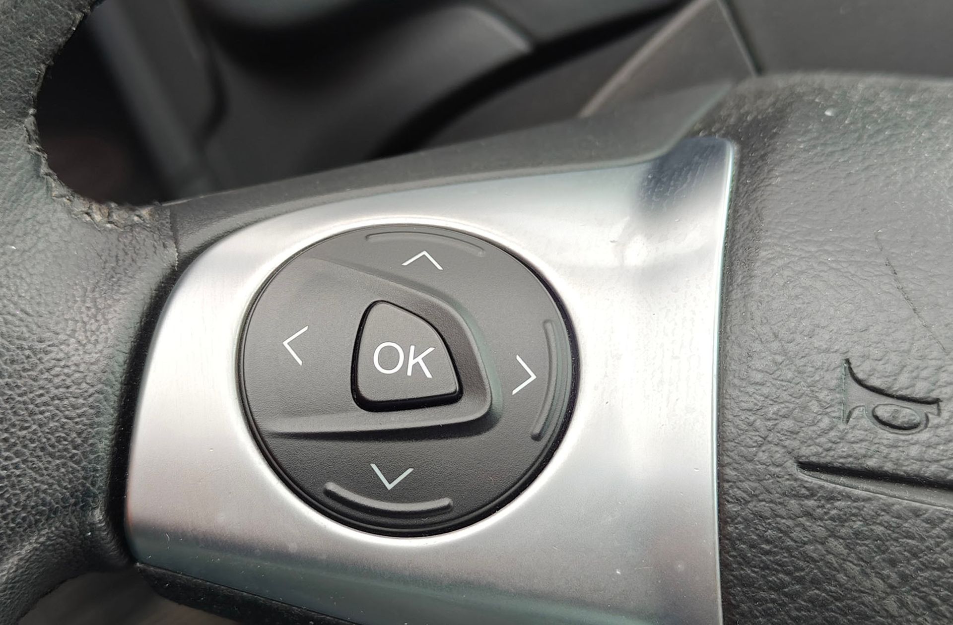 Ford C-Max 1.0 EcoBoost Trend - foto 23