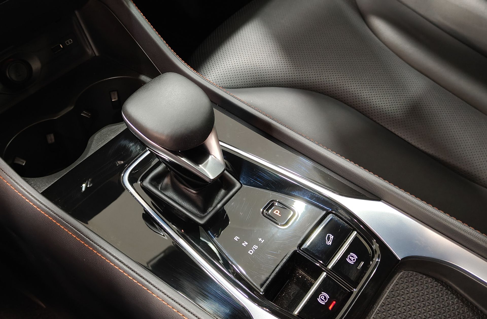 MG HS 1.5 T-GDi Luxury DCT - foto 5