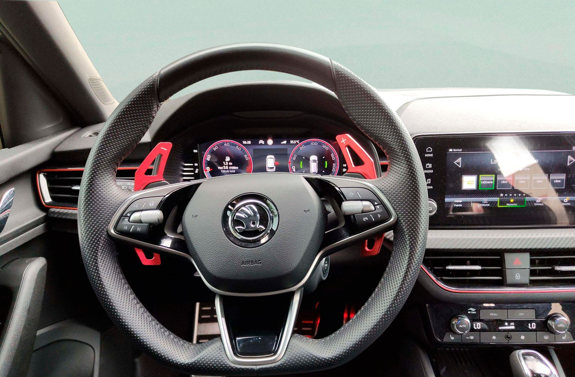 Škoda Kamiq 1.5 TSI Montecarlo DSG - foto 28