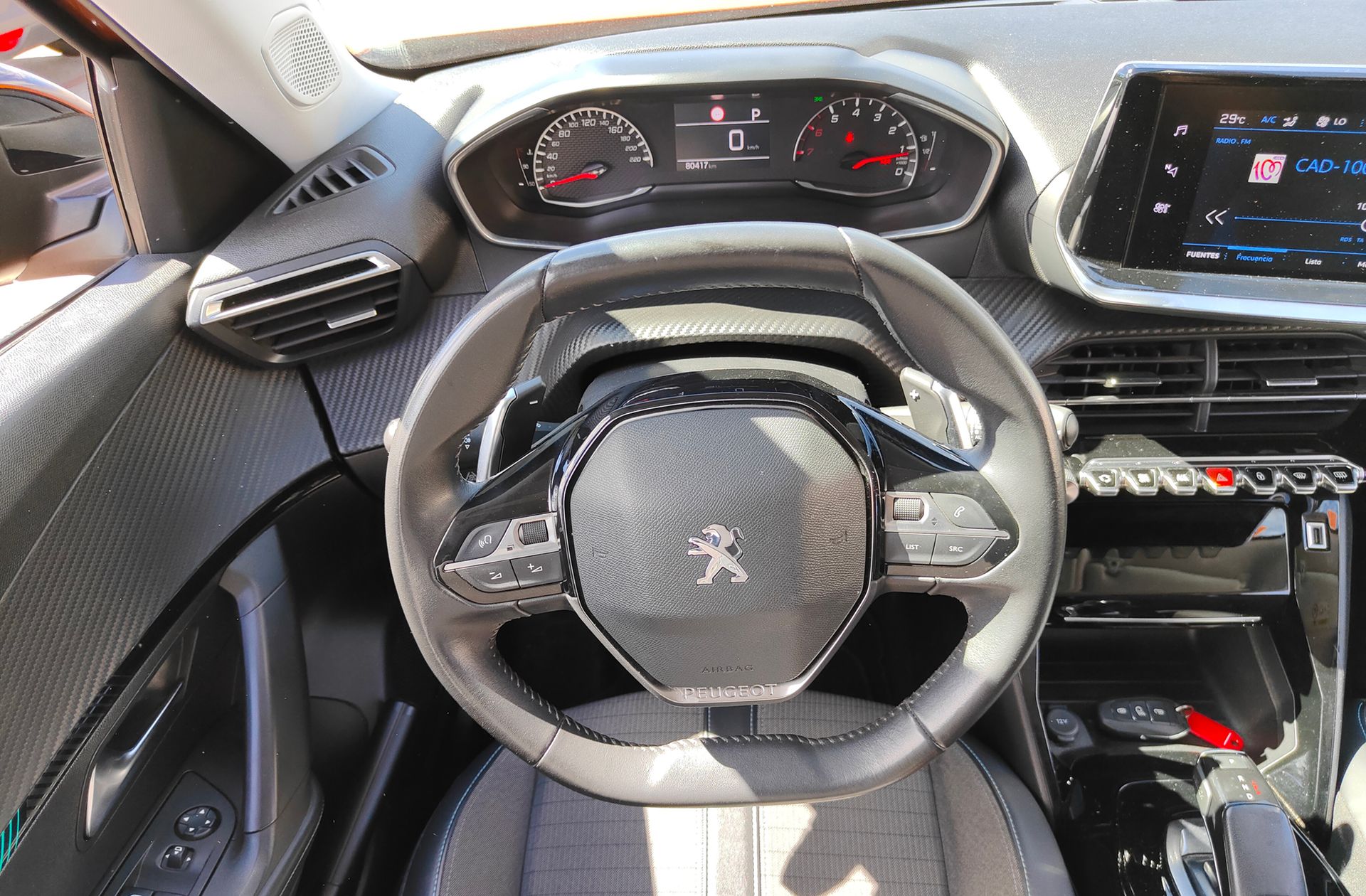 Peugeot 2008 PureTech 130 Allure EAT8 - foto 21