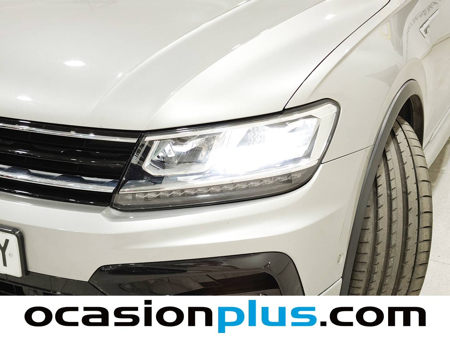 Foto Volkswagen Tiguan Volkswagen Tiguan Advance 2.0 TDI (150 CV) DSG Pack R-Line