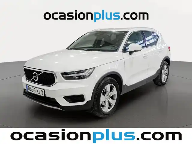 Volvo XC40 T3 Momentum (156 CV) de segunda mano