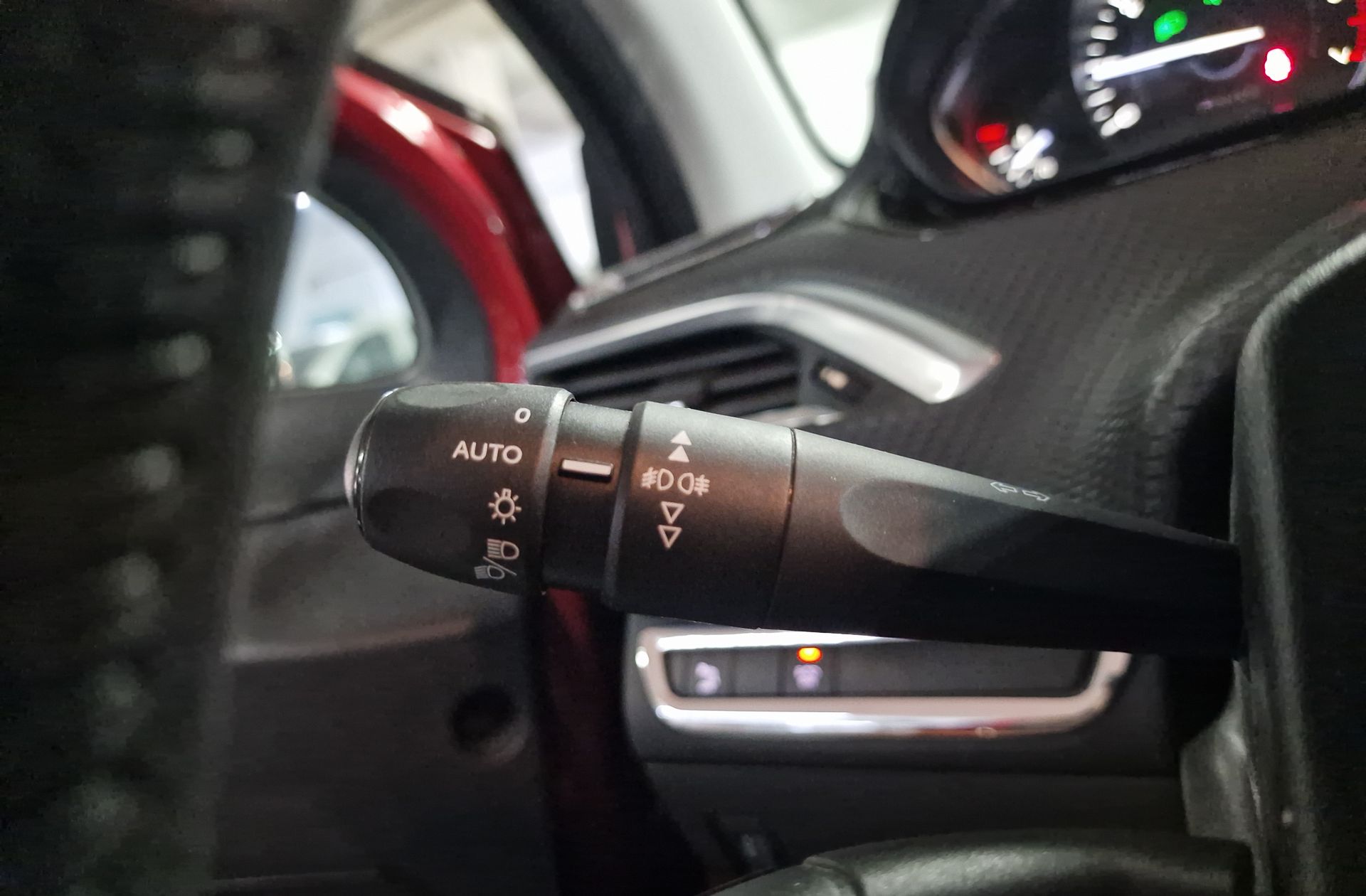 Peugeot 208 PureTech Signature - foto 25
