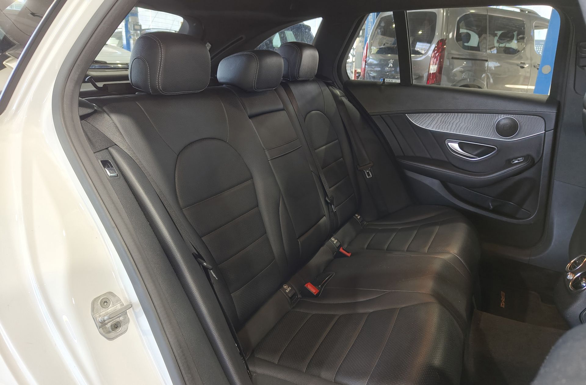 Mercedes-Benz Clase C Estate 220 d AMG Line - foto 17