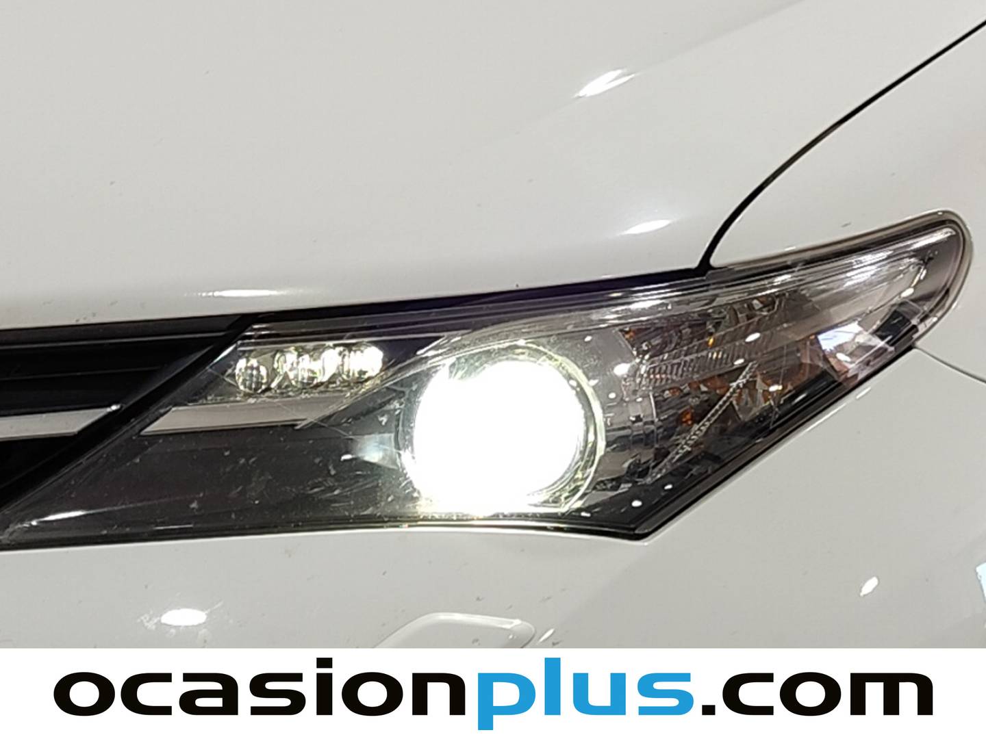 Acabados Toyota Auris Toyota Auris Hybrid Advance (136 CV)