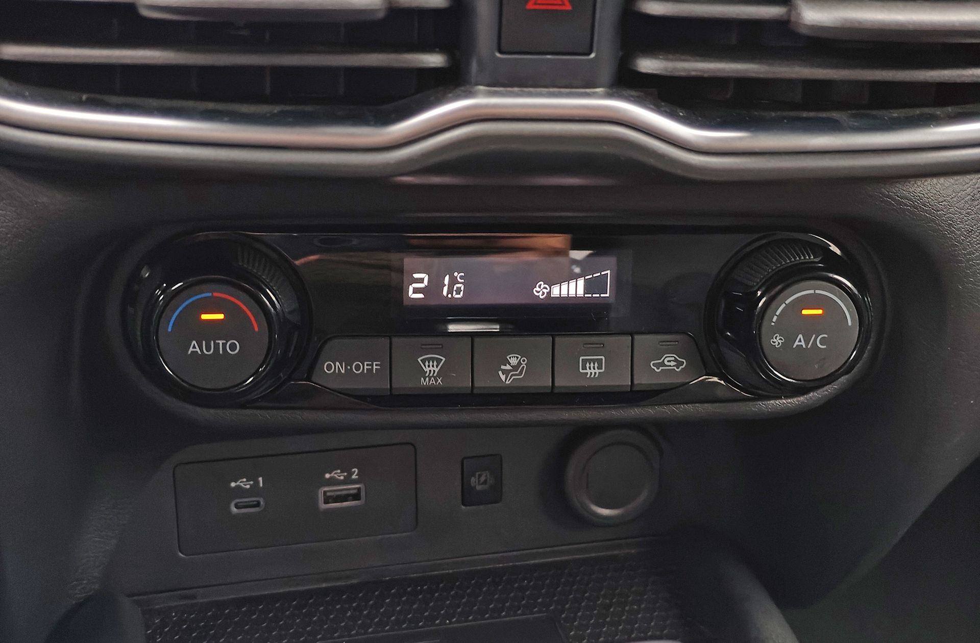 Nissan Juke DIG-T N-Connecta 4x2 DCT - foto 30