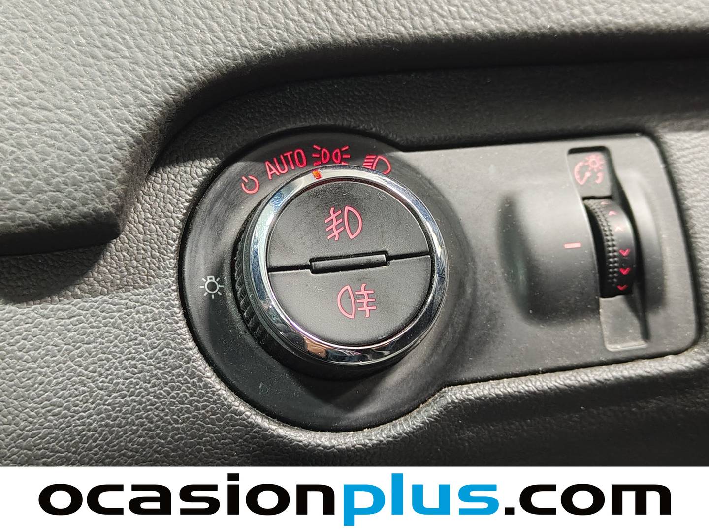 Acabados Opel Insignia Opel Insignia 1.8 16v Cosmo (140 CV)