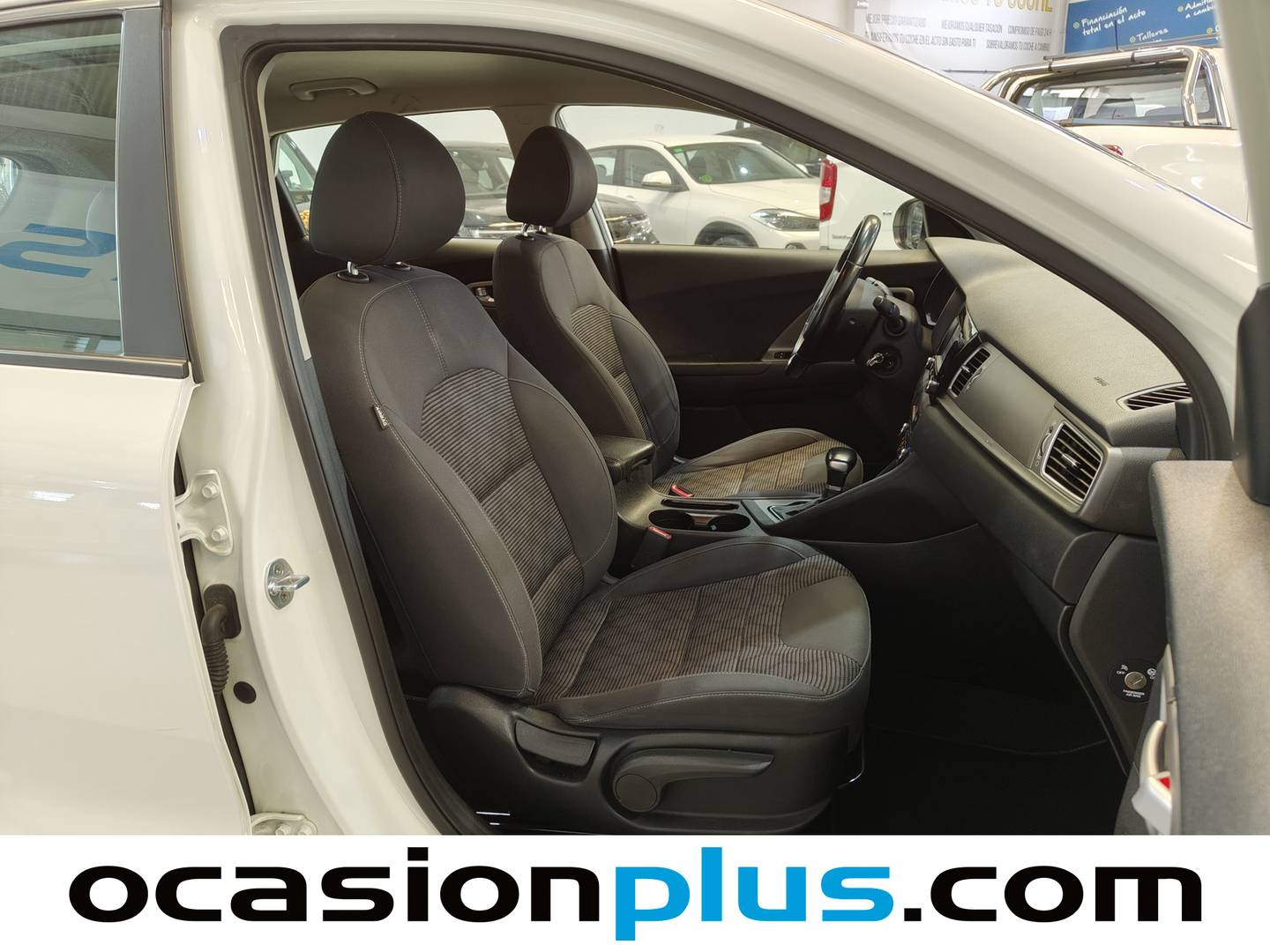 Foto KIA Niro Kia Niro 1.6 GDi HEV Híbrido Concept (141 CV)